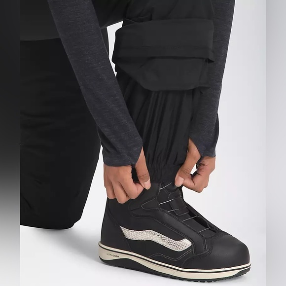 North Face Hyvent Snow Pants - Picture 8 of 9